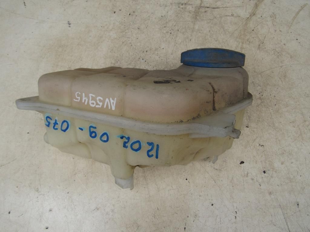 бачок расширительный Volkswagen Passat B5 1998, 1.9 л., дизель, седан, 8E0121403