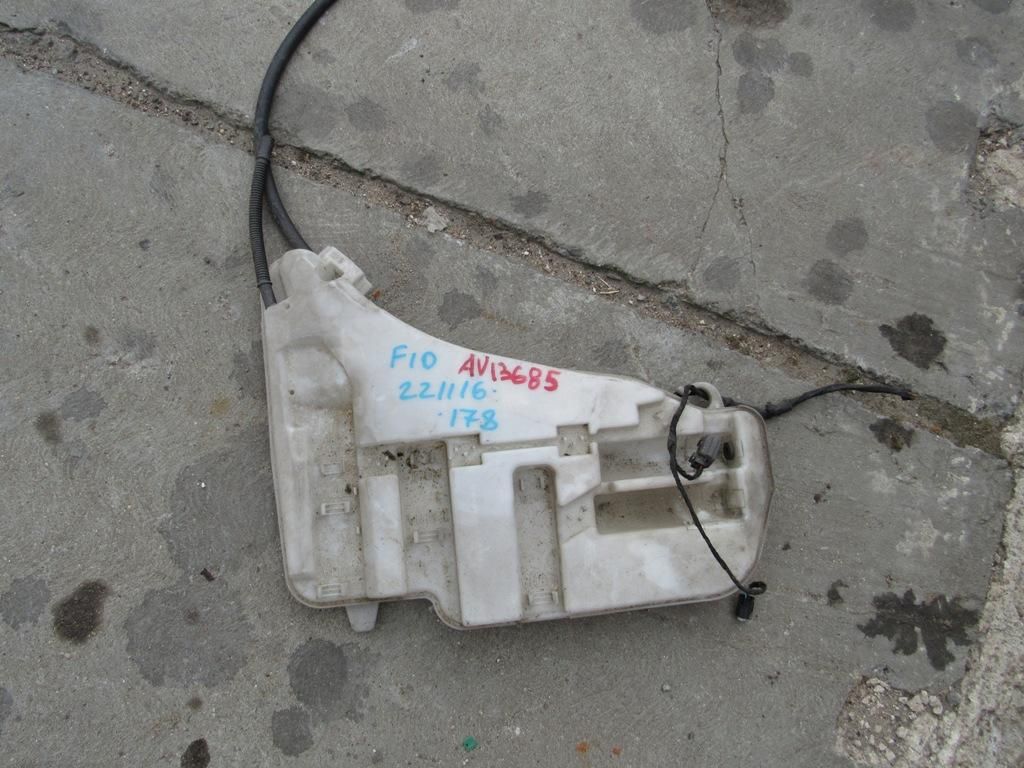бачок омывателя BMW 5 серия F07/F10/F11 2011, 8050439