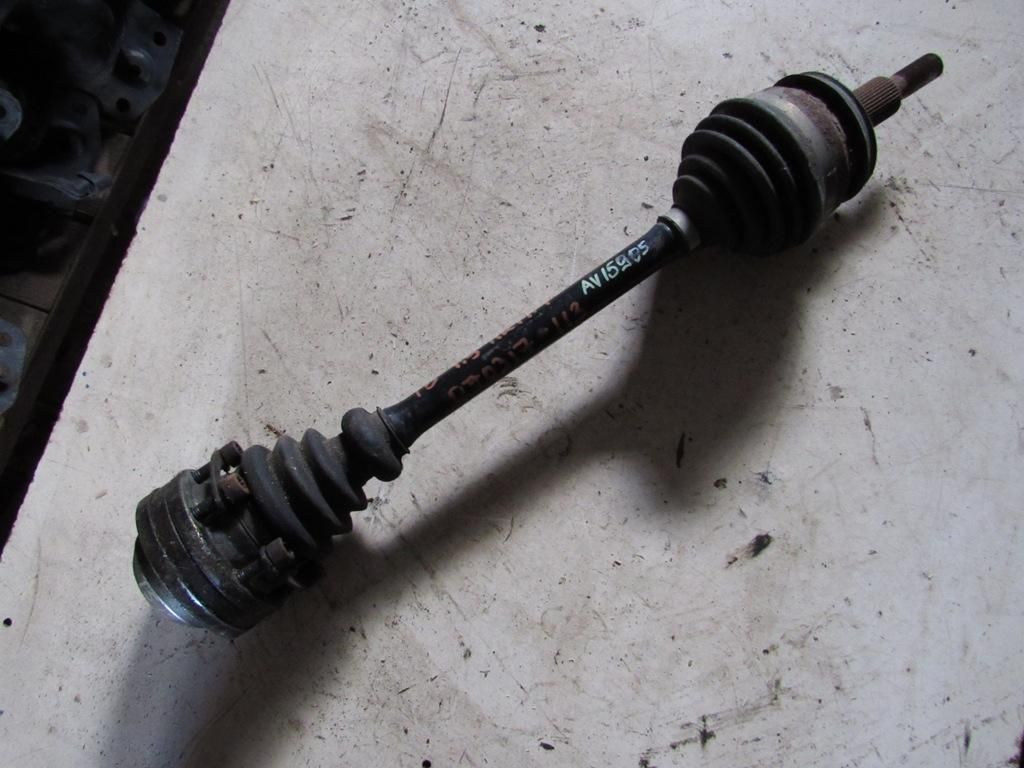 полуось передняя левая (приводной вал, ШРУС) Volkswagen Multivan T5 2003, 7H0407271T