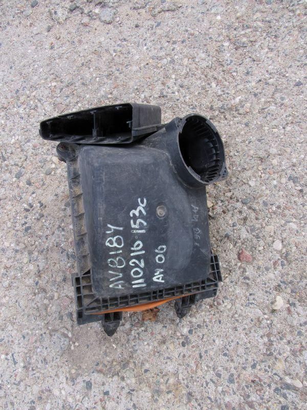 корпус воздушного фильтра Audi A4 B7 2006, 059133835G
