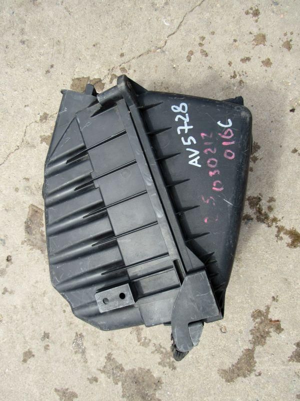 корпус воздушного фильтра Audi A6 4F/C6 2006, 059133835G