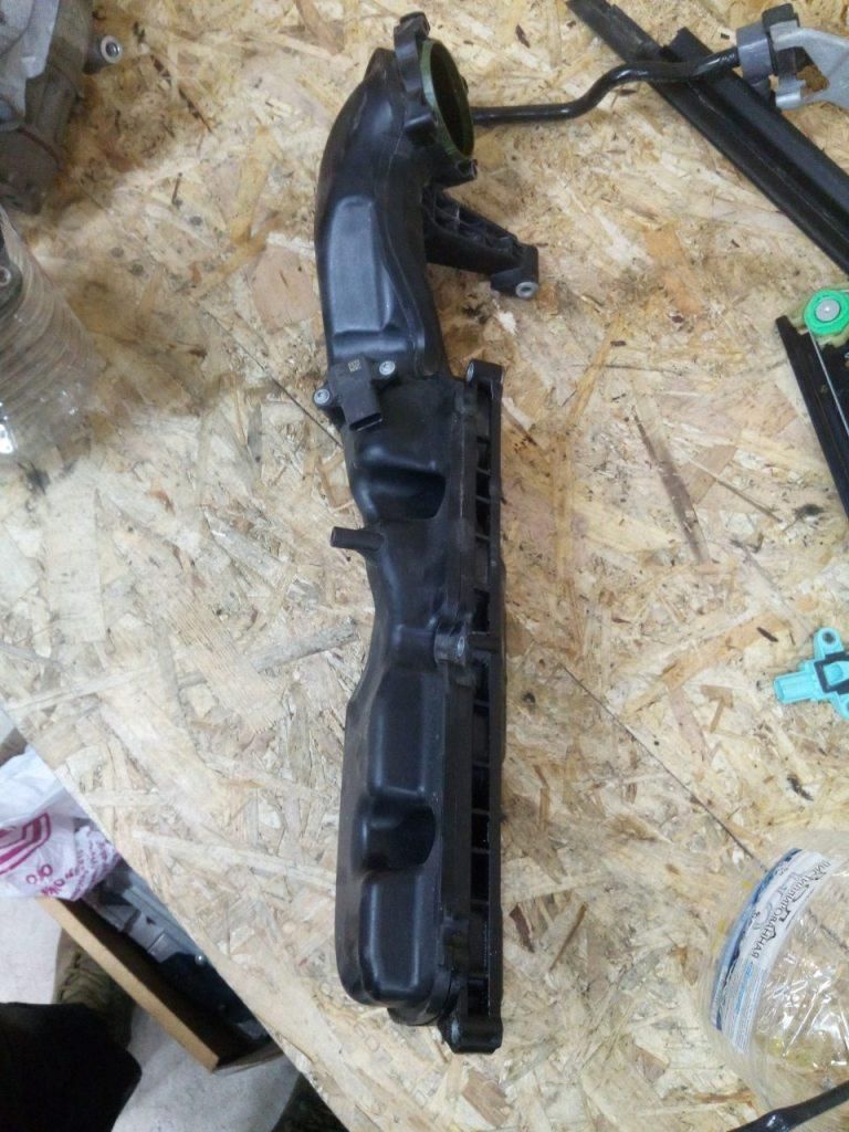 коллектор впускной BMW X5 F15 2017, 4.4 л., N63 B44 B, бензин, АКПП, внедорожник 5 дв., 7601434