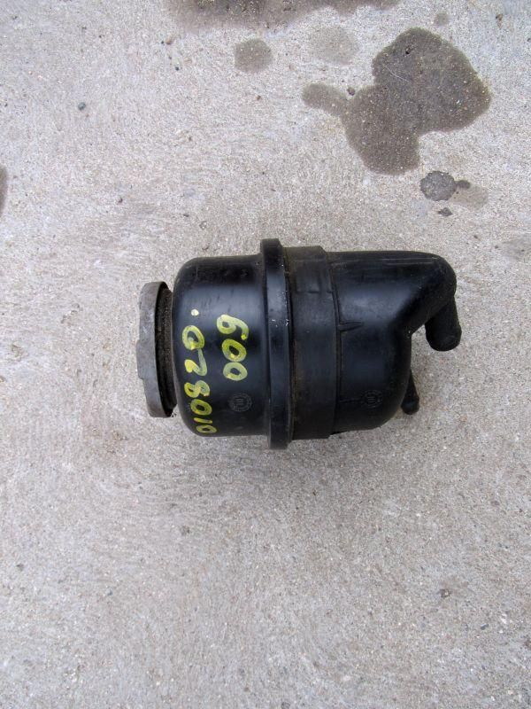 бачок гидроусилителя Audi A6 4F/C6 2006, 4F0422371E