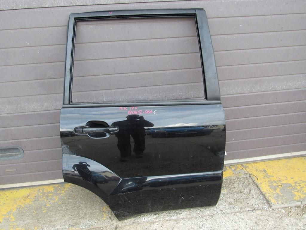дверь задняя правая Toyota Land Cruiser Prado 3 поколение J120 2007, 2.7 л., 2TR-FE, бензин, АКПП, внедорожник 5 дв.