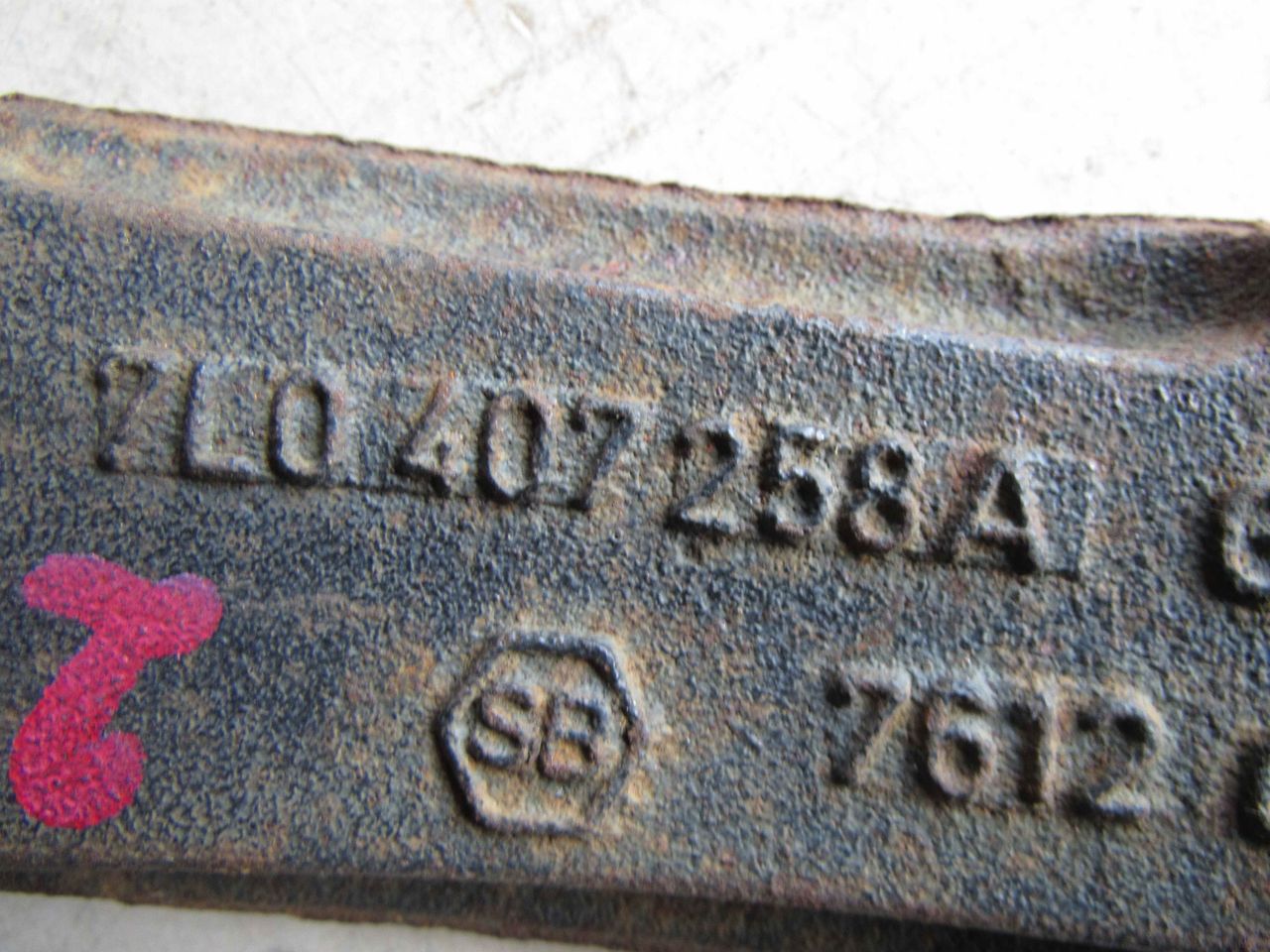 ступица передняя правая Volkswagen Touareg 1 поколение 2003, 7L0407258A