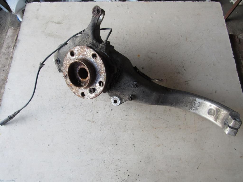 ступица передняя левая BMW X5 E70 2008, 6773783