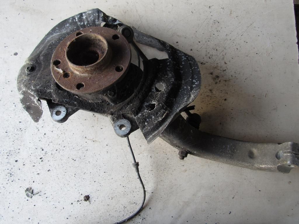 ступица передняя правая BMW X6 E71/E72 2007, 6773784