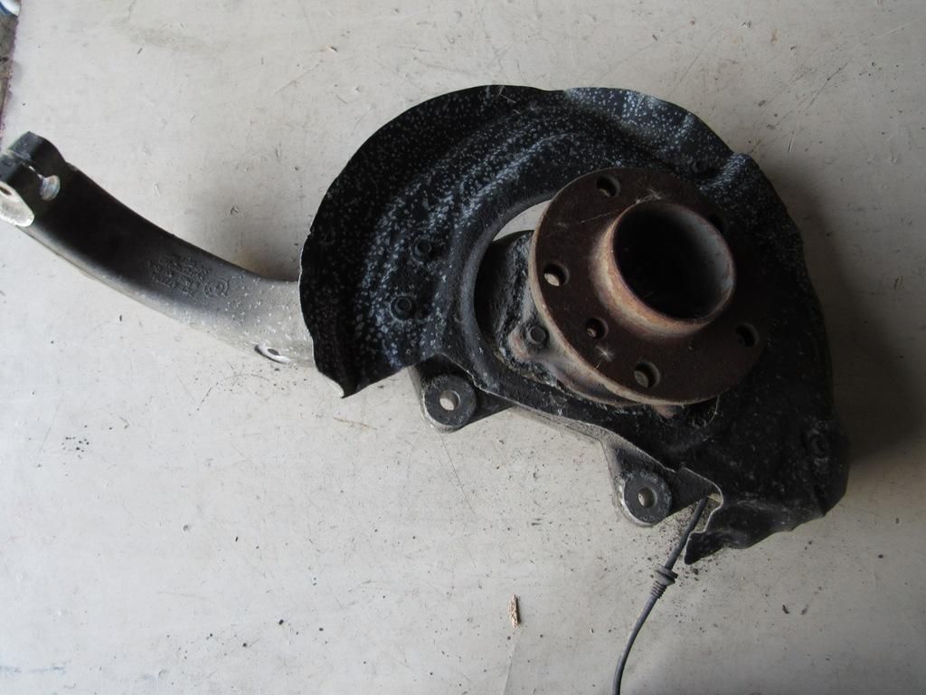 ступица передняя правая BMW X5 E70 2008, 6773784