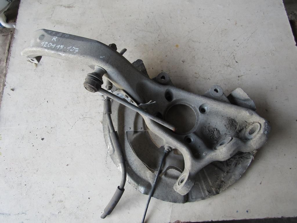 ступица передняя правая BMW X5 E70 2008, 6773784