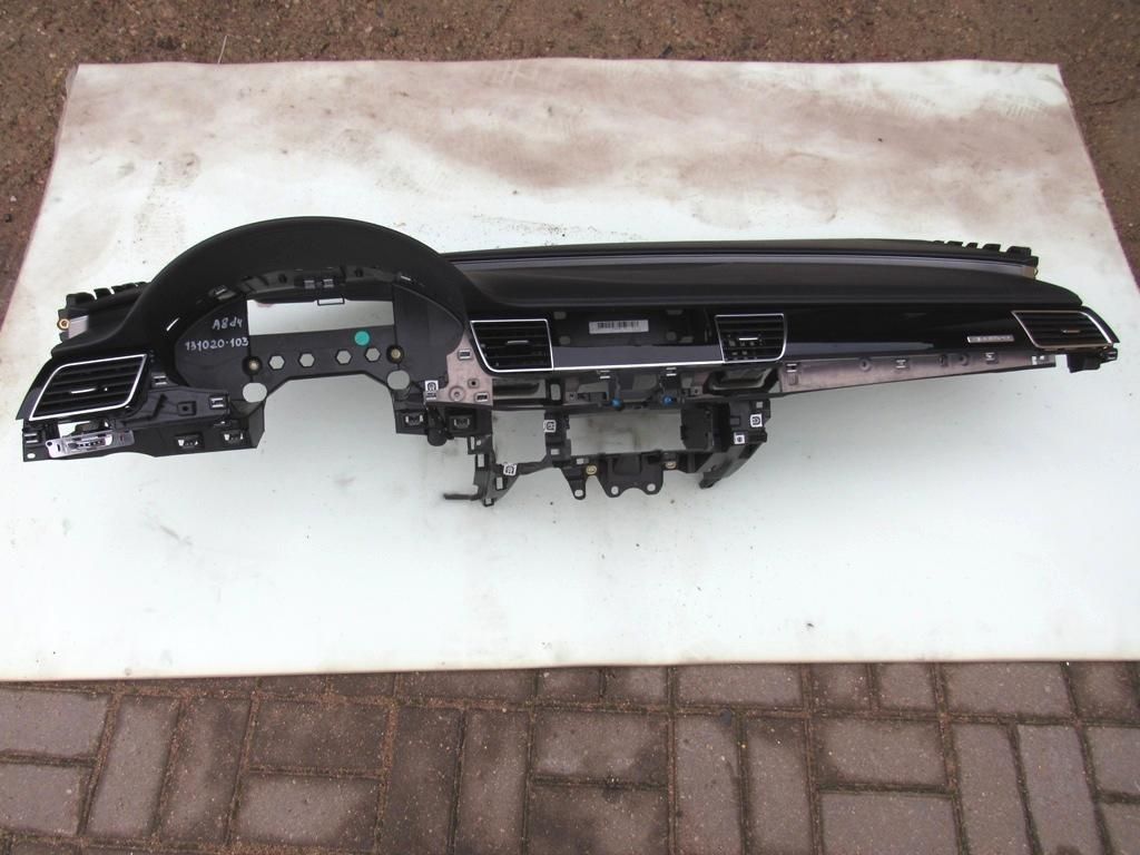 панель передняя салона (торпедо) Audi A8 D4/4H 2011