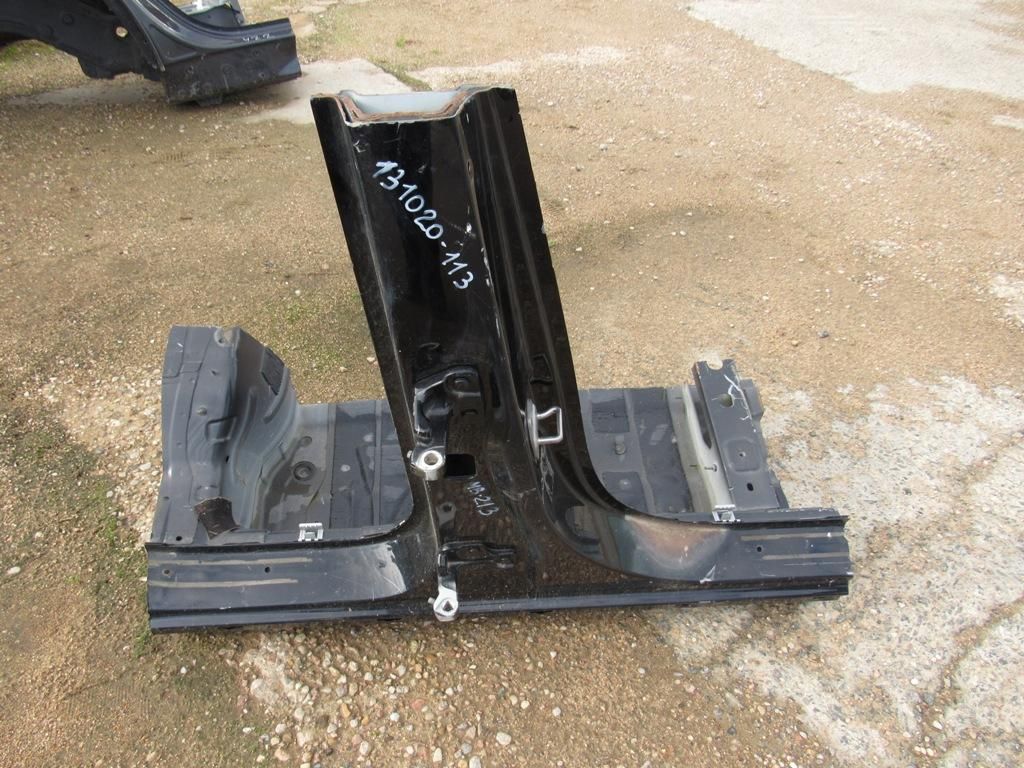 Стойка кузовная центральная правая Mercedes-Benz E-Класс W213/S213/C238/A238 2016