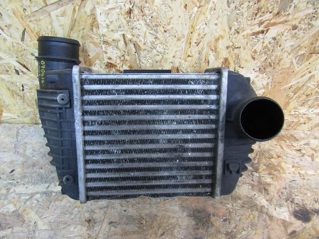 интеркулер Audi A6 4F/C6 2006, 3.0 л., дизель, 4F0145806T