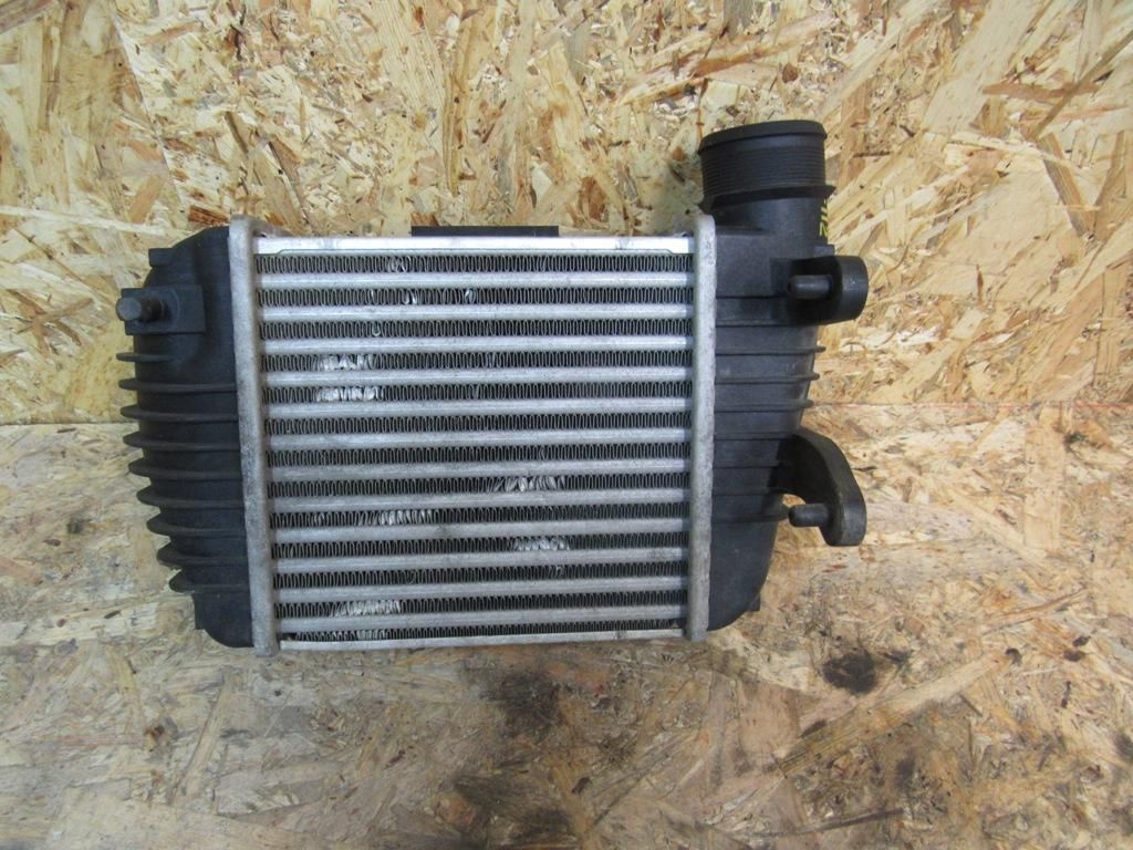 интеркулер Audi A6 4F/C6 2006, 3.0 л., дизель, 4F0145806T