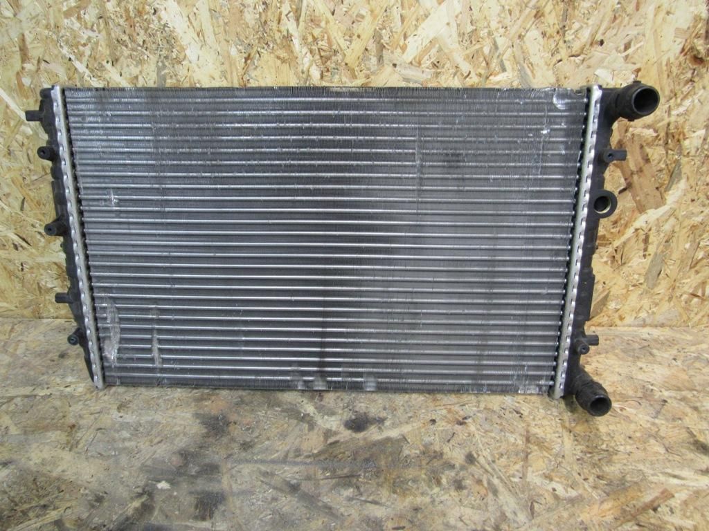 радиатор (основной) Volkswagen Fox 2 поколение 5Z 2006, 6Q0121253Q
