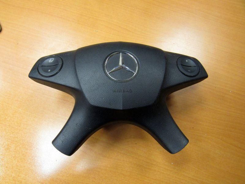 подушка безопасности водителя Mercedes-Benz C-Класс W204/S204 2010, 2048600102