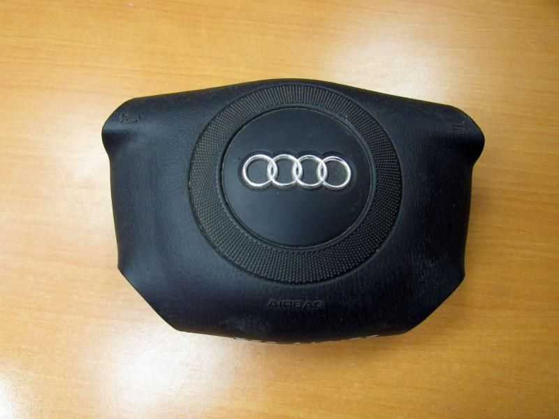 подушка безопасности водителя Audi A6 4B/C5 2000, 4B0880201AH