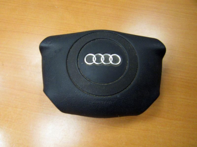 подушка безопасности водителя Audi A6 4B/C5 2000, 4B0880201Q