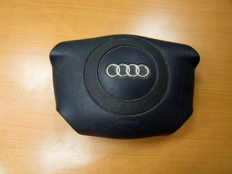 подушка безопасности водителя Audi A6 4B/C5 2000, 4B0880201Q