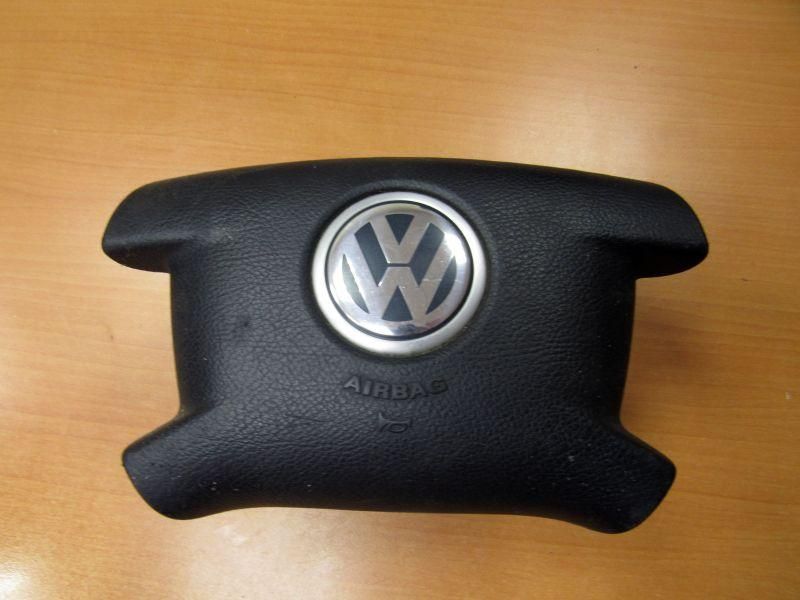 подушка безопасности водителя Volkswagen Multivan T5 2005, 7H0880201J