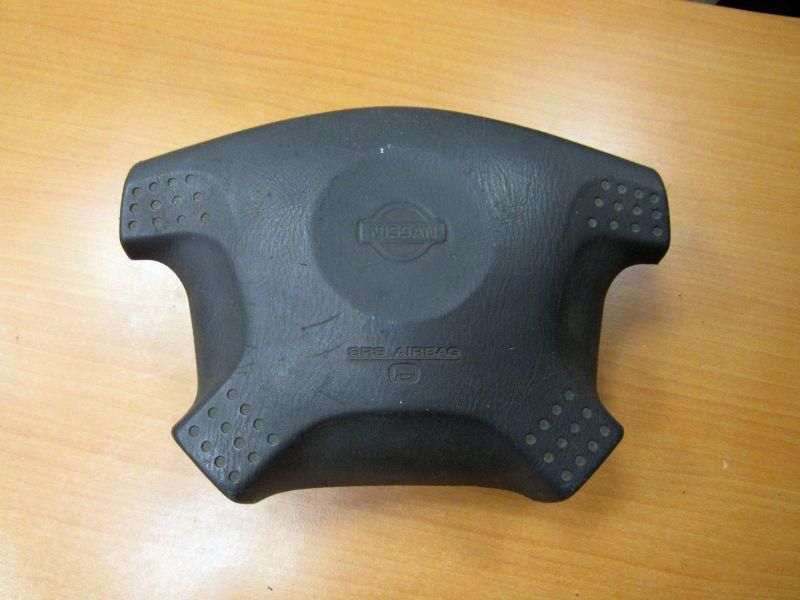 подушка безопасности водителя Nissan Patrol Y61 2000