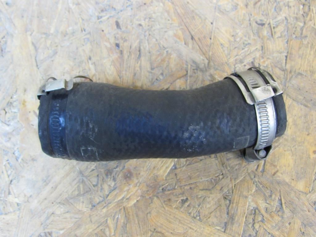 патрубок интеркулера Audi A6 4F/C6 2006, 4F0145944H