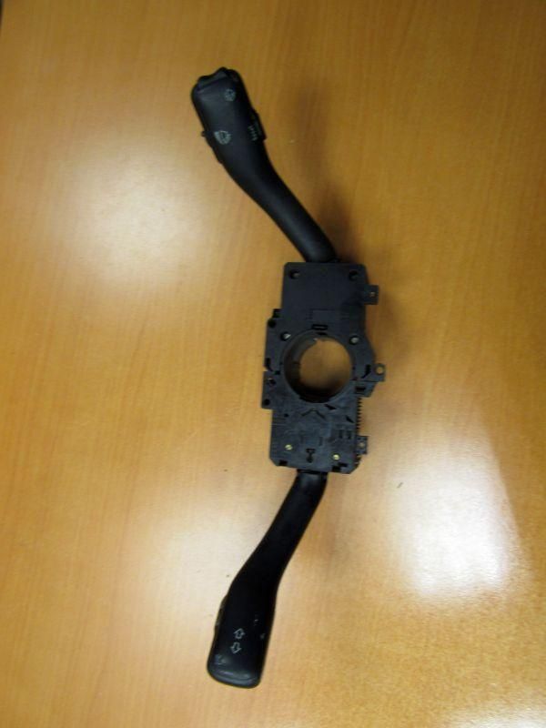 переключатель подрулевой (стрекоза) Audi A4 B5 1998, 8L0953513