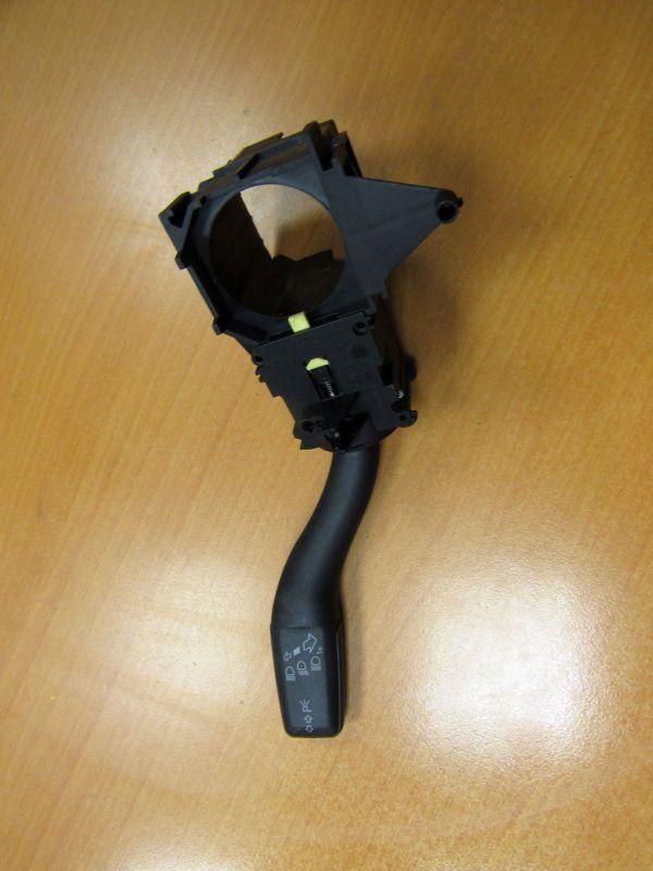 переключатель поворотов Audi A6 4F/C6 2006, 4E0953513G