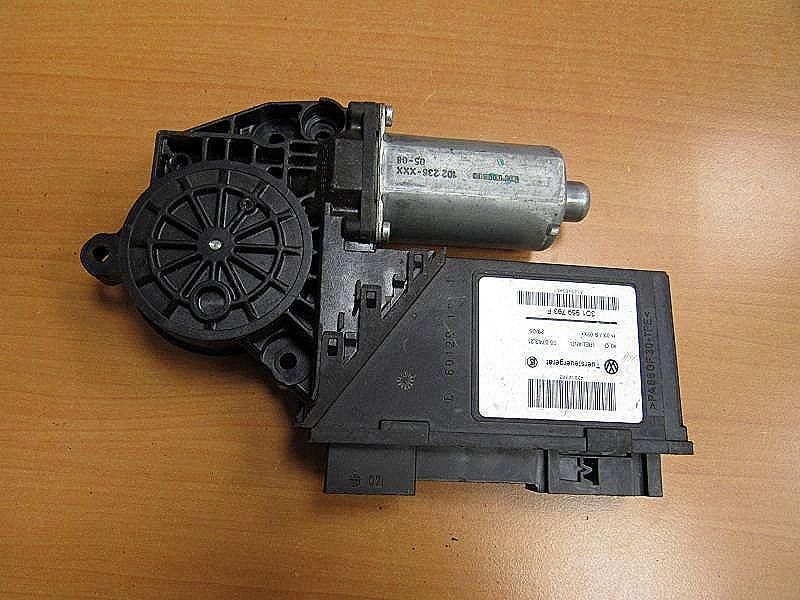 моторчик стеклоподъемника передний левый Volkswagen Touareg 1 поколение 2006, 3D1959793F