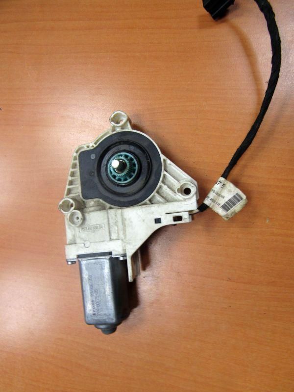 моторчик стеклоподъемника задний правый Audi A6 4F/C6 2006, 8K0959812B
