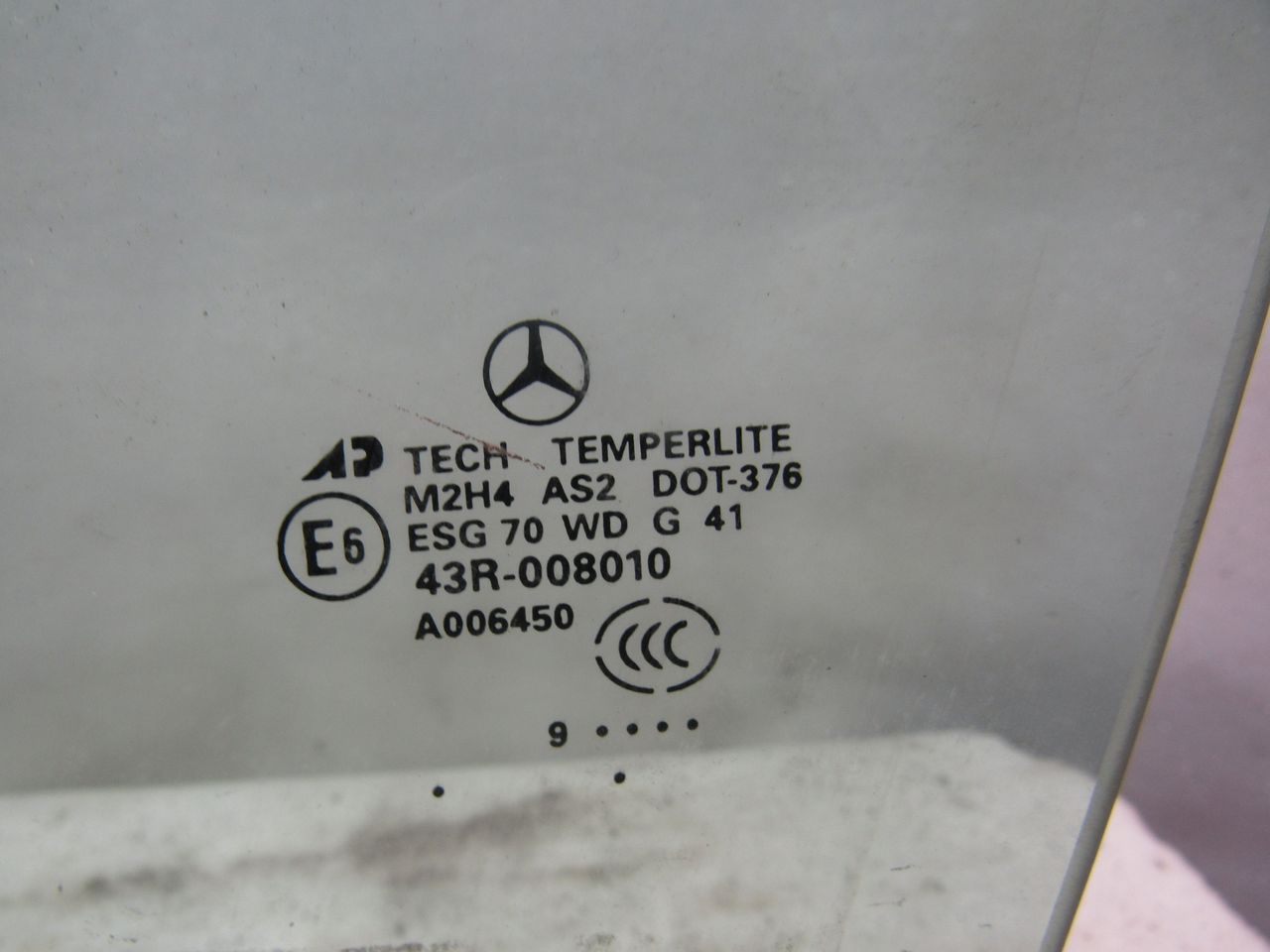 стекло двери передней левой Mercedes-Benz M-Класс W164 [рестайлинг] 2009, купе
