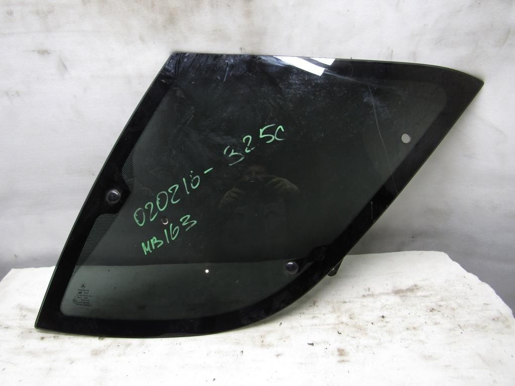 стекло кузовное боковое правое Mercedes-Benz M-Класс W163 [рестайлинг] 2001, 1636700450