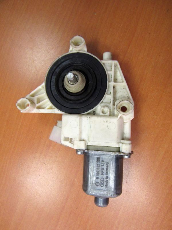 моторчик стеклоподъемника задний левый Mercedes-Benz E-Класс W212/S212/C207/A207 2009, 2048200542