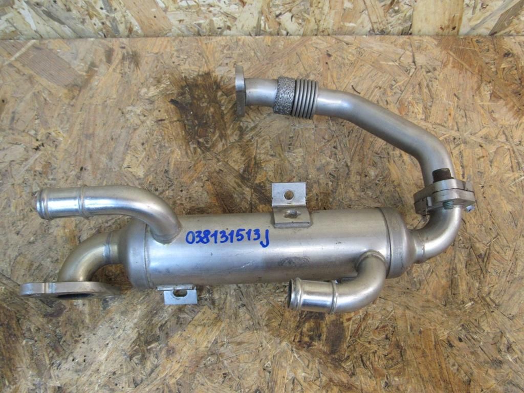 охладитель EGR / Радиатор EGR Volkswagen Multivan T5 2003, 038131513J