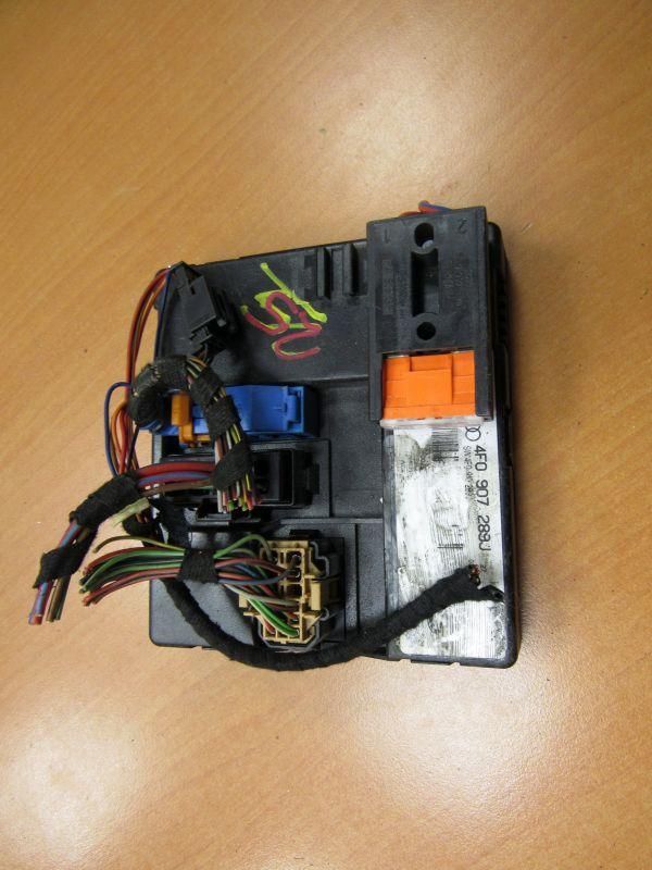 блок комфорта Audi A6 4F/C6 2006, 4F0907289J