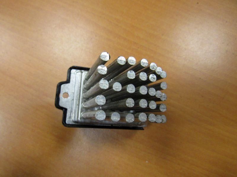 сопротивление печки Audi A6 4B/C5 2000, 4B0820521