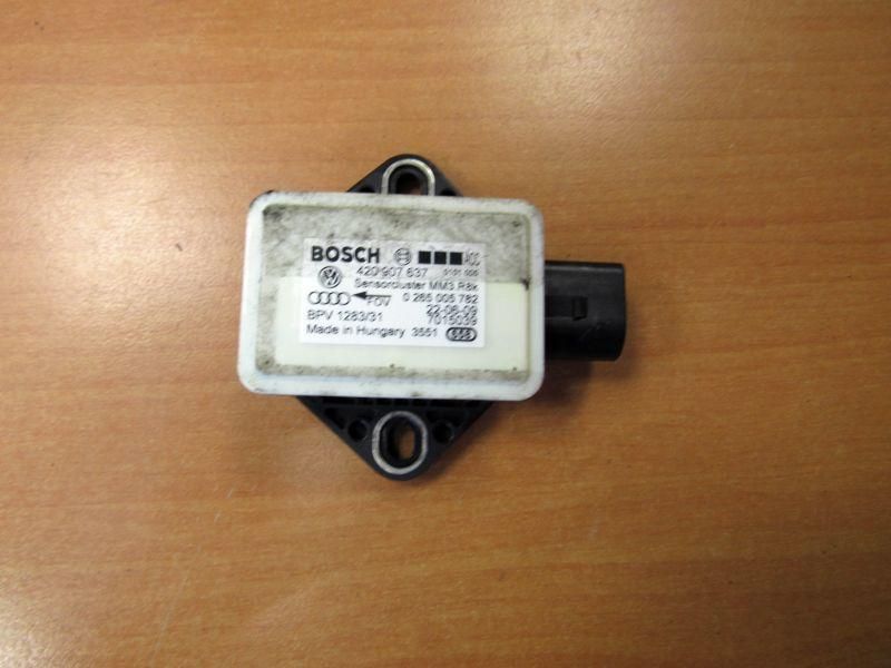 датчик ускорения Audi R8 42 2007, 420907637