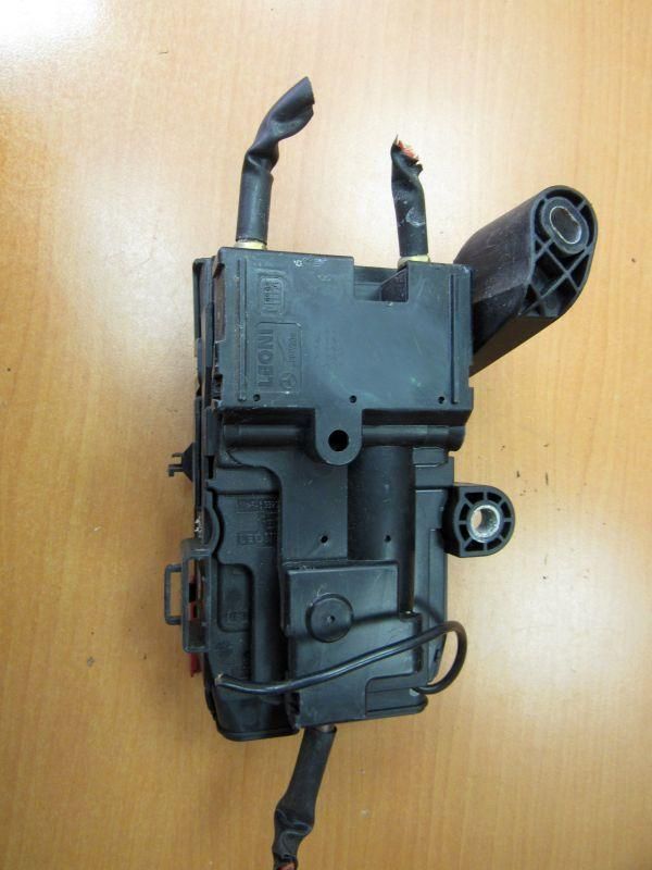 блок предохранителей Mercedes-Benz S-Класс W222/C217/A217 2013, 2225402350