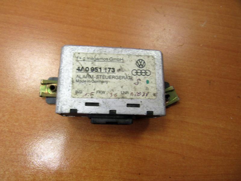 блок управления сигнализацией Audi A6 4A/C4 1996, 4A0951173