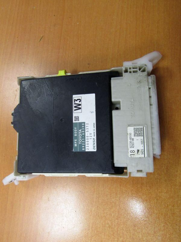 блок управления (другие) Toyota Land Cruiser Prado 4 поколение J150 2012, 89221-60390