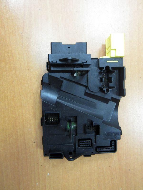 блок управления коммутационным центром Volkswagen Golf 6 поколение 2008, 1K0953549CP