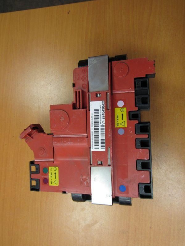 распределитель тока BMW 7 серия F01/F02 2008, 9240490