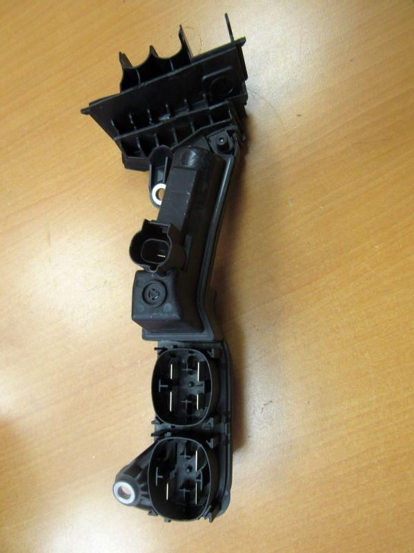 распределитель тока BMW 5 серия G30/G31 2016, 9339827