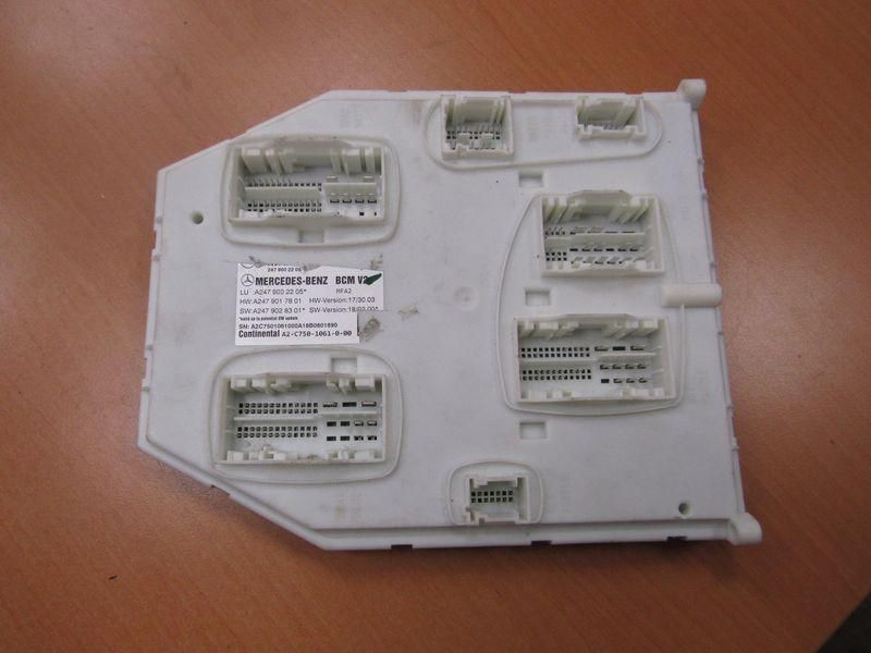 блок SAM Mercedes-Benz A-Класс W177/V177 2018, 2479002205