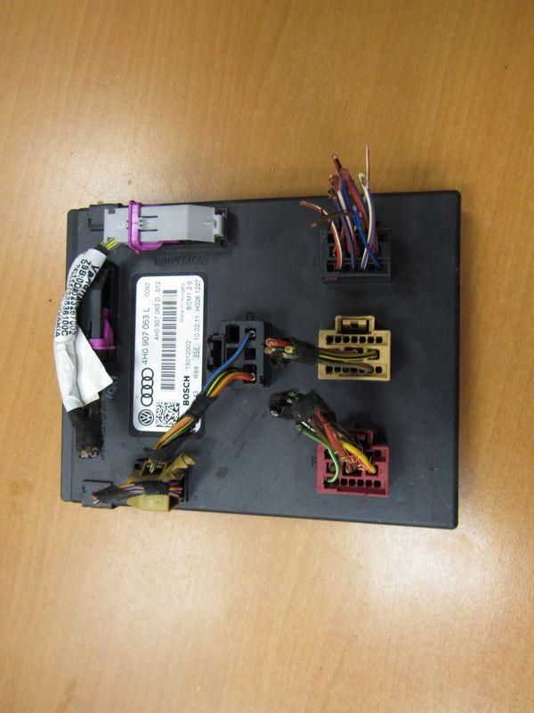 Блок управления BCM (Body Control Module) Audi A8 D4/4H 2012, 4H0907063L
