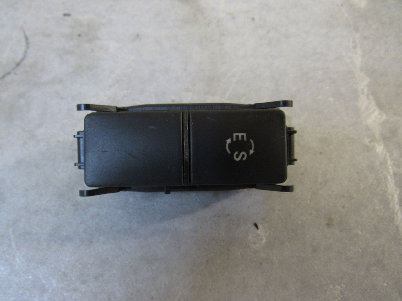 кнопка (выключатель) Mercedes-Benz E-Класс W212/S212/C207/A207 2009, 2129054900