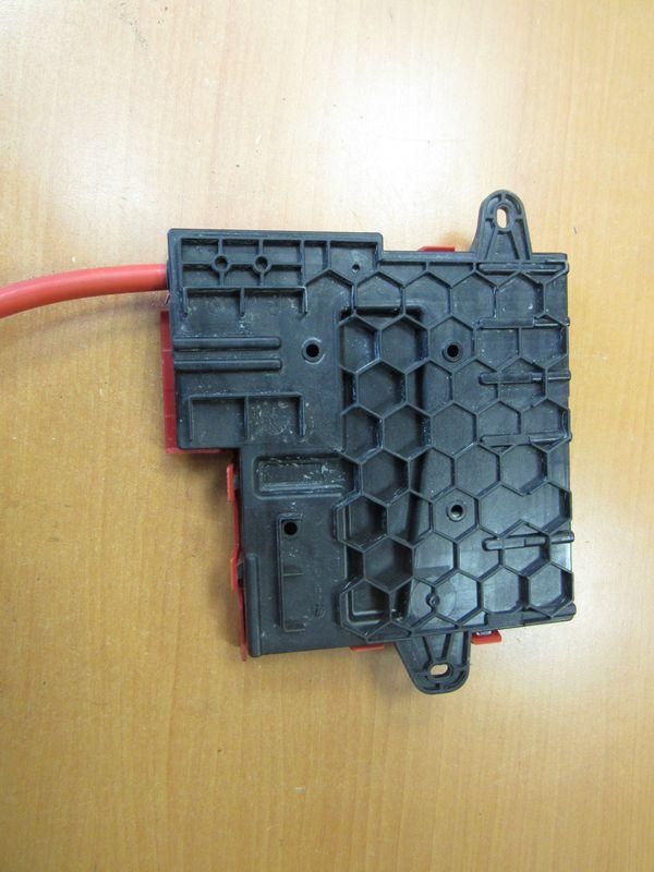 распределитель B+ BMW X6 F16 2014, 682620101