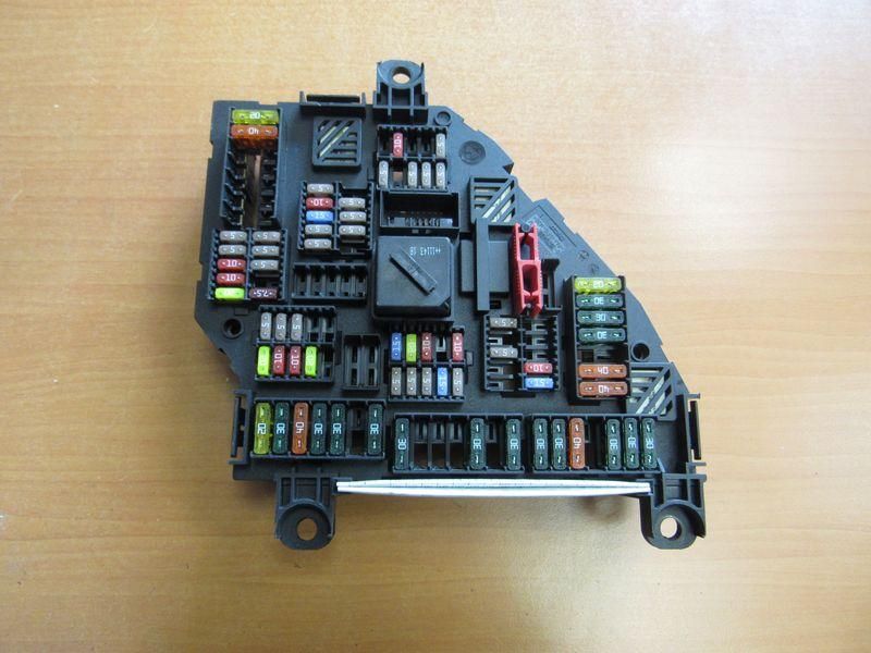 блок предохранителей BMW 5 серия F07/F10/F11 2009, 9234423