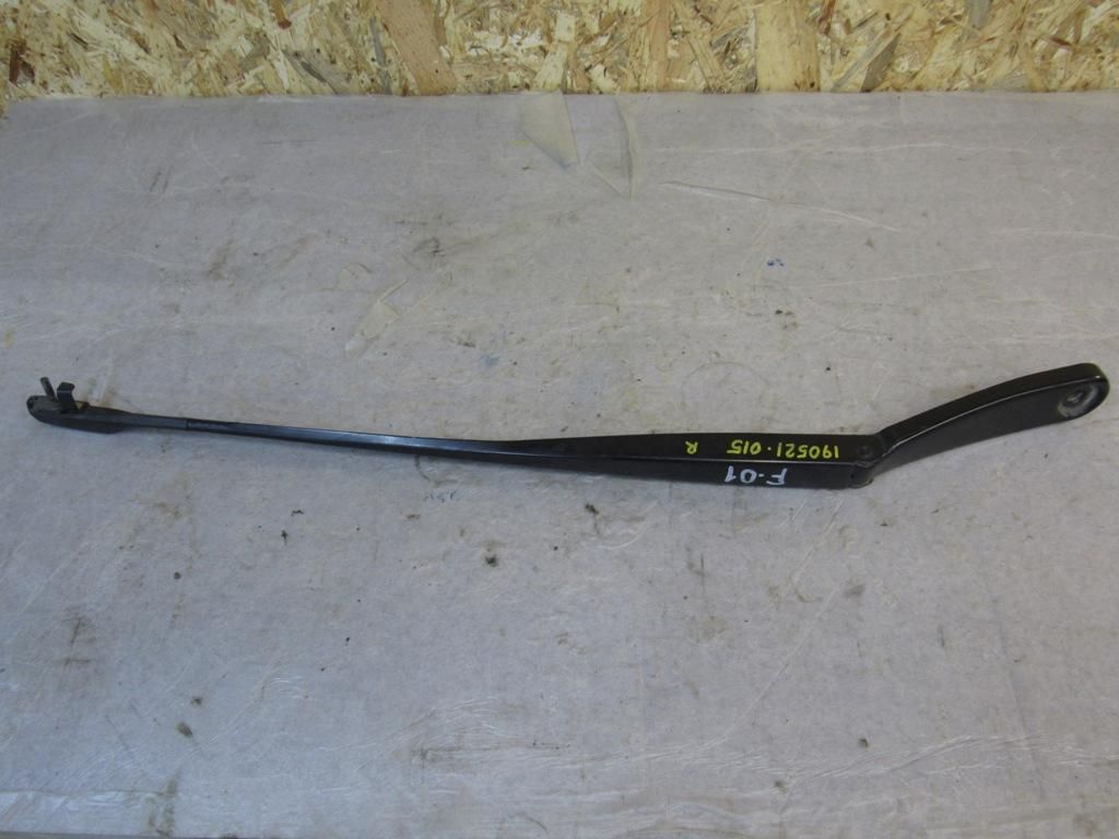 щеткодержатель (поводок стеклоочистителя, дворник) BMW 7 серия F01/F02 2012, 7182594