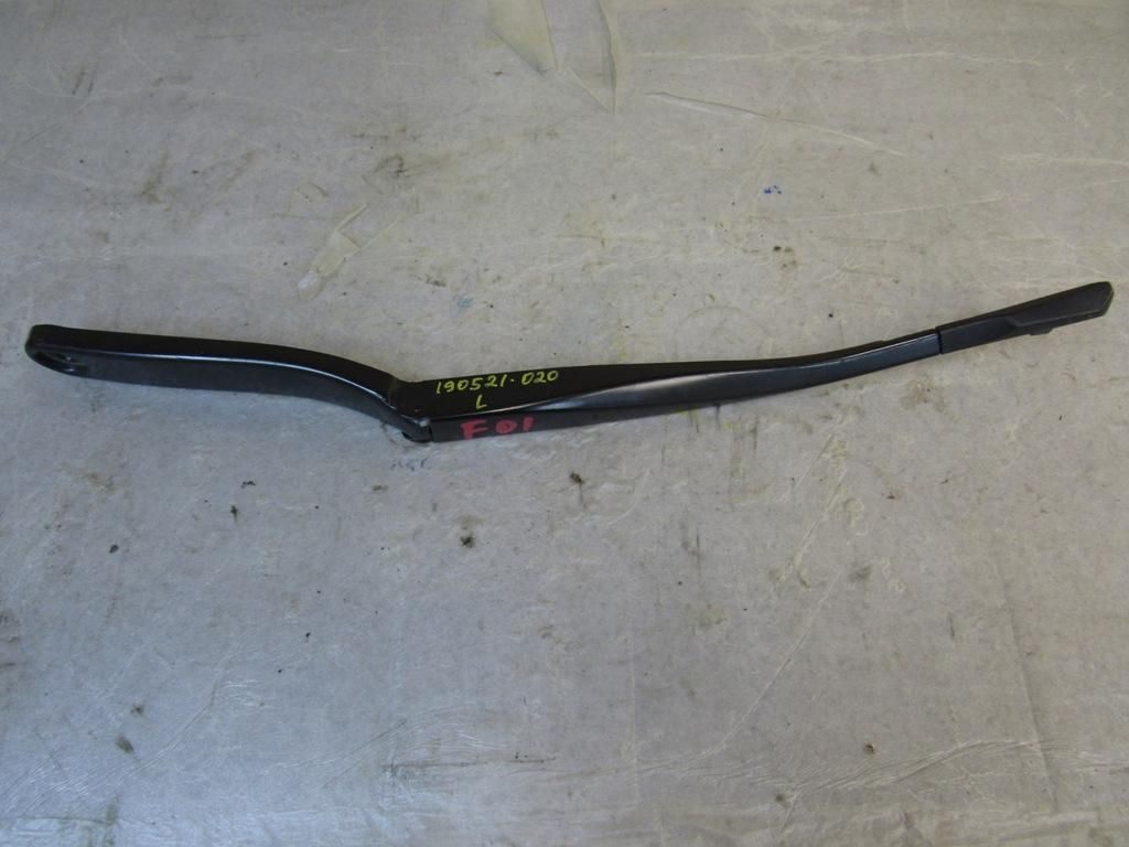 щеткодержатель (поводок стеклоочистителя, дворник) BMW 7 серия F01/F02 2012, 7182459