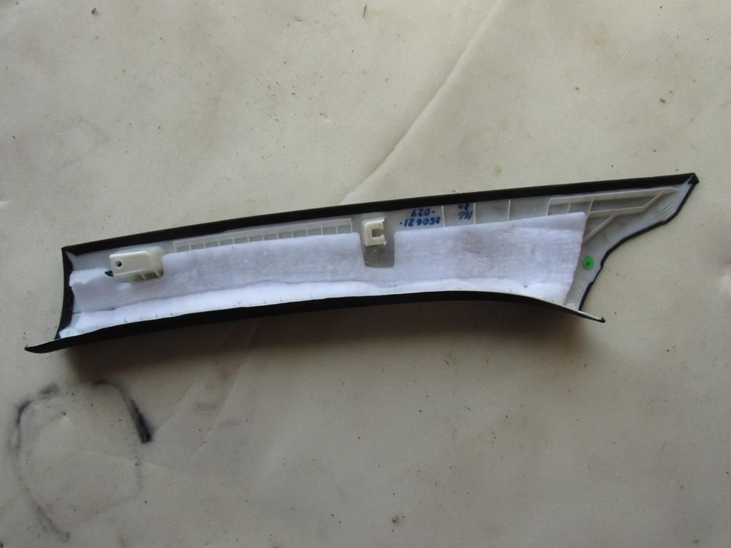 обшивка стойки Mercedes-Benz GL-Класс X166 2016, 1666904425
